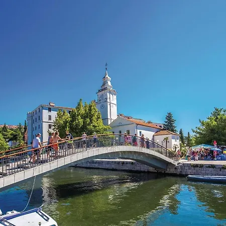 Apartment Gorgeous In With Wifi Crikvenica