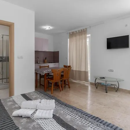 Cozy In With Wifi Apartament Crikvenica