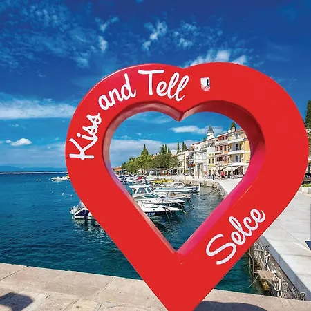 Cozy In With Wifi Apartament